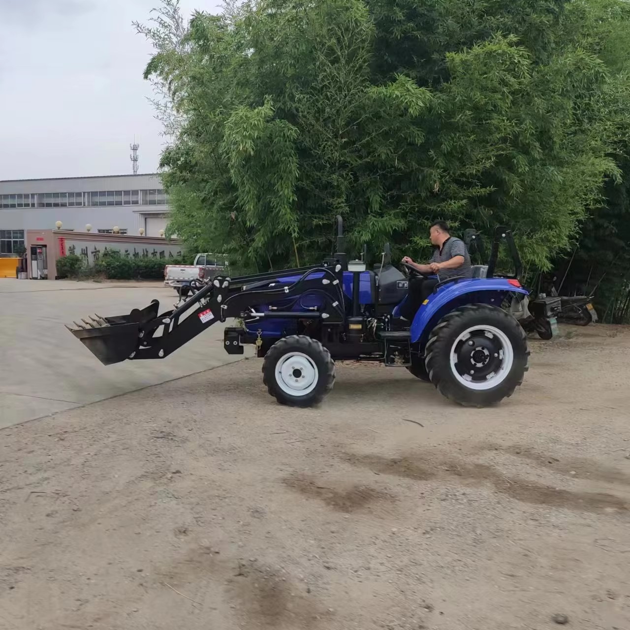 Mini trattore con caricatore f - Tractor Backhoe recensione e prezzo